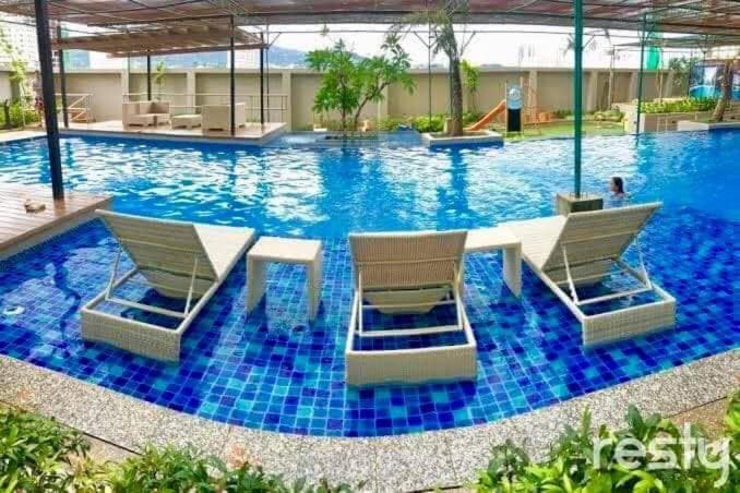 Horizon 101 A4 Near Robinson Mall Free Pool Wifi Cebu Exterior foto