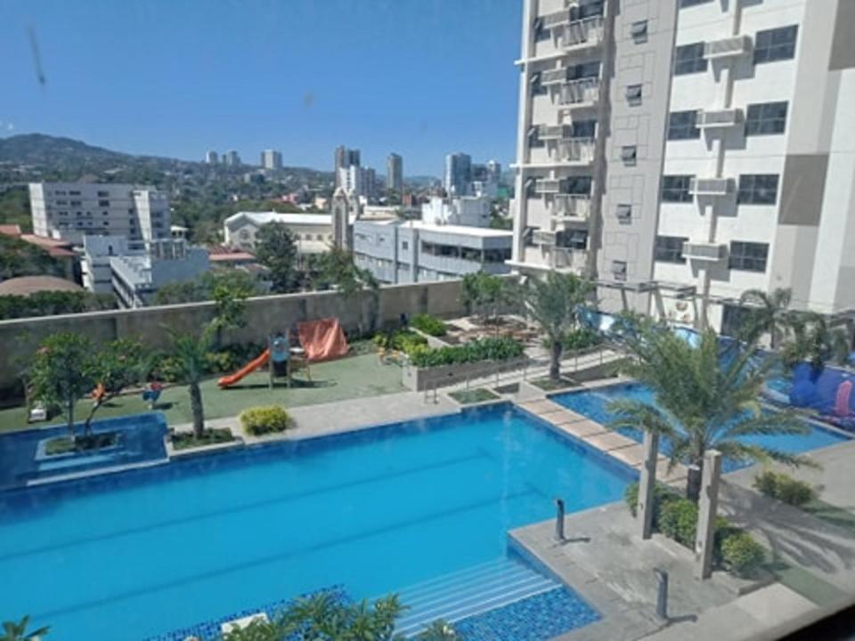 Horizon 101 A4 Near Robinson Mall Free Pool Wifi Cebu Exterior foto